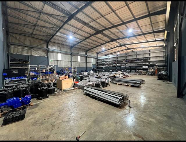 5,646M² WAREHOUSE TO LET IN KNOPJESLAAGTE